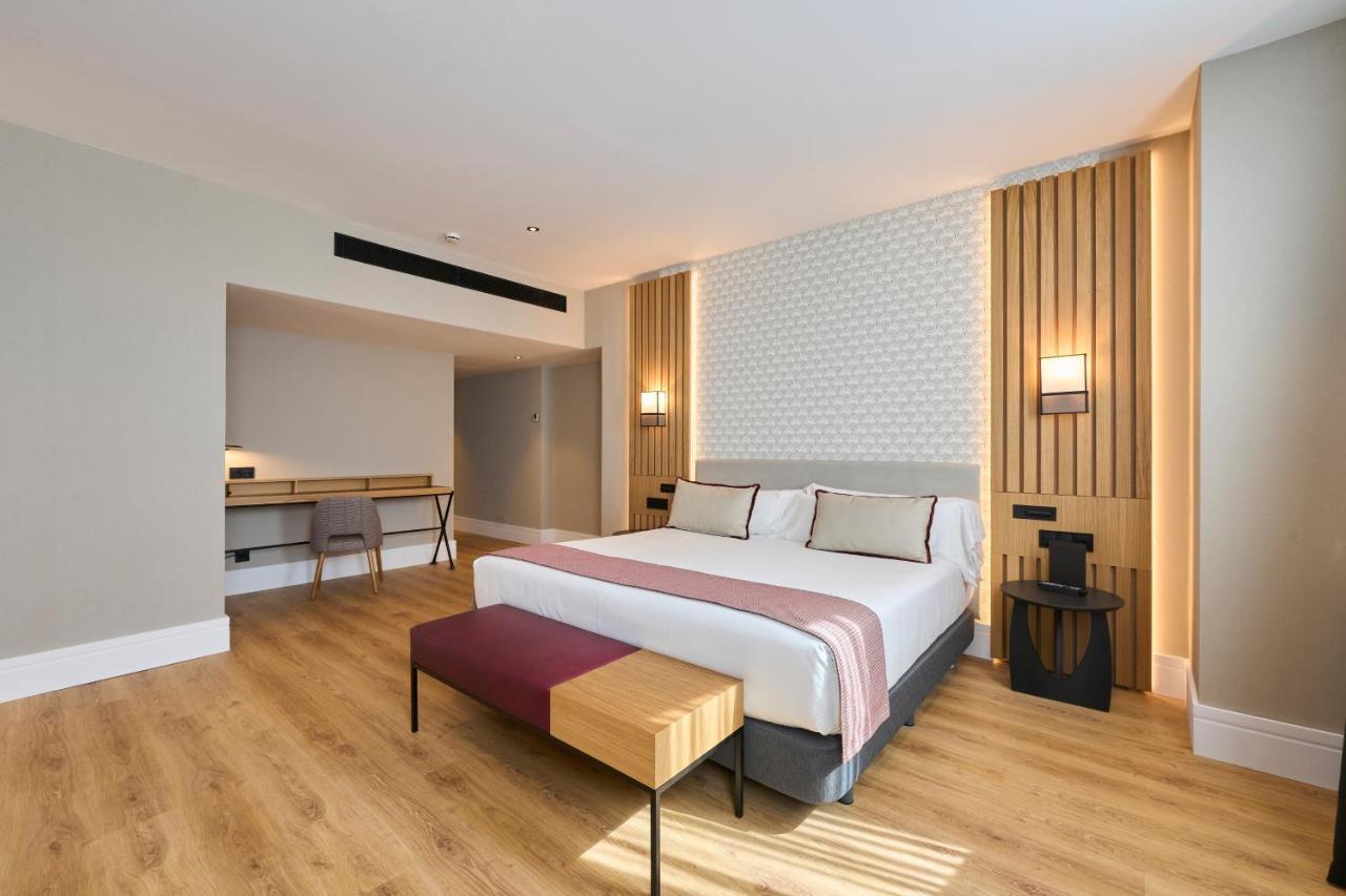 Hotel Catalonia Ramblas 4* Sup 4*